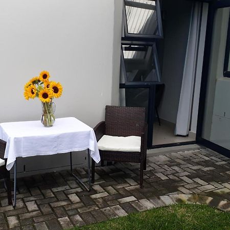 מלון הרמנוס Elizabeth House מראה חיצוני תמונה