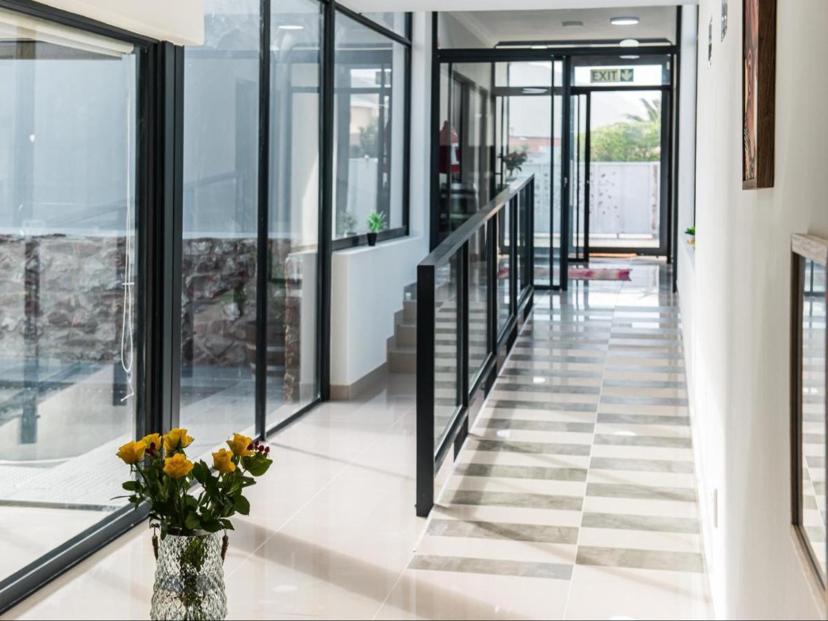 מלון הרמנוס Elizabeth House מראה חיצוני תמונה