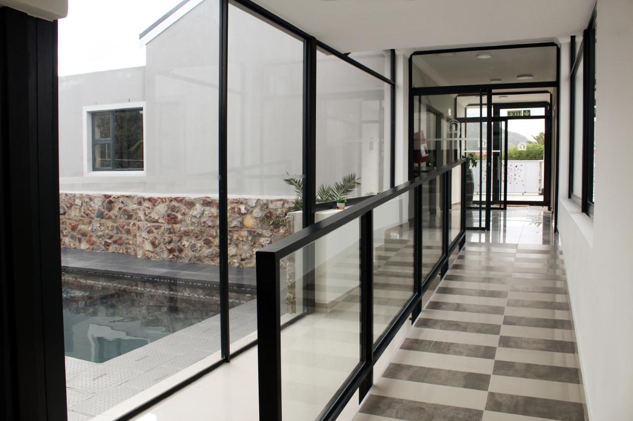 מלון הרמנוס Elizabeth House מראה חיצוני תמונה